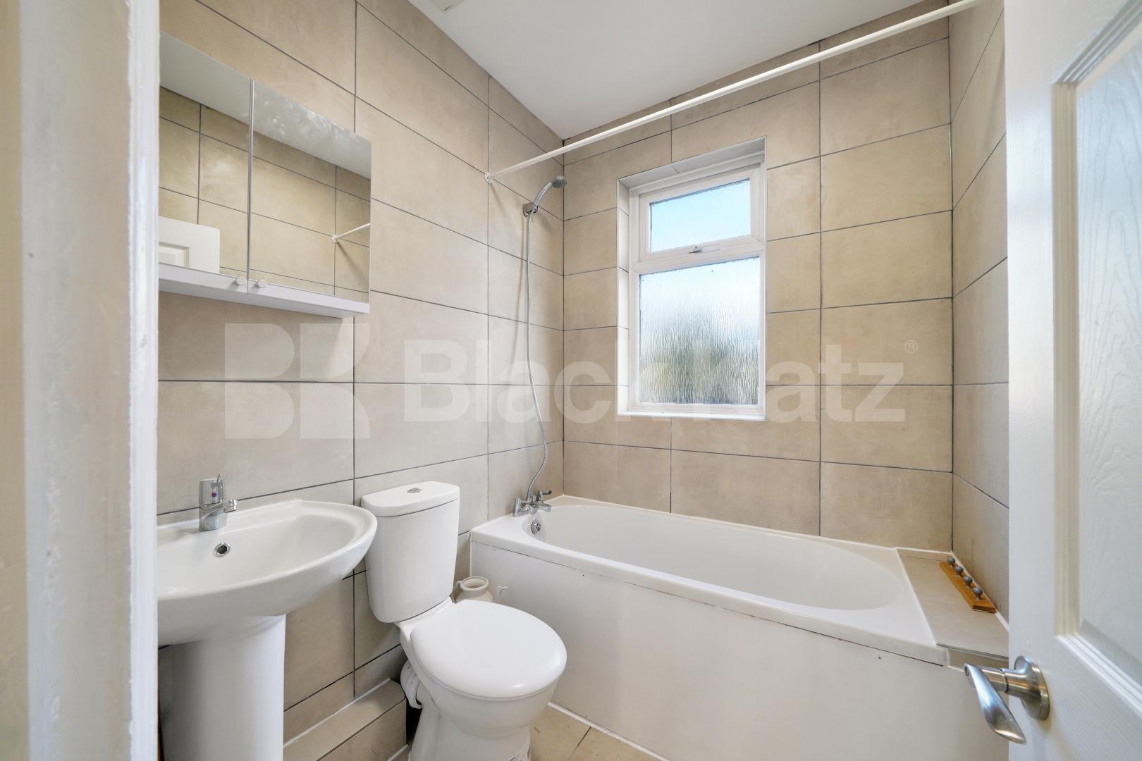 Refurbished throughout, flooded with natural light & beautiful mature garden  St. Barnabas Road, Tooting